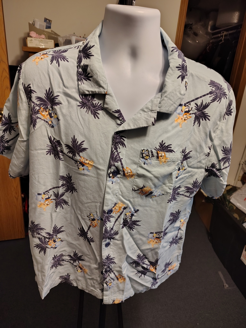 Men's Light Blue Tropical Print Short-Sleeve Button-Down Shirt